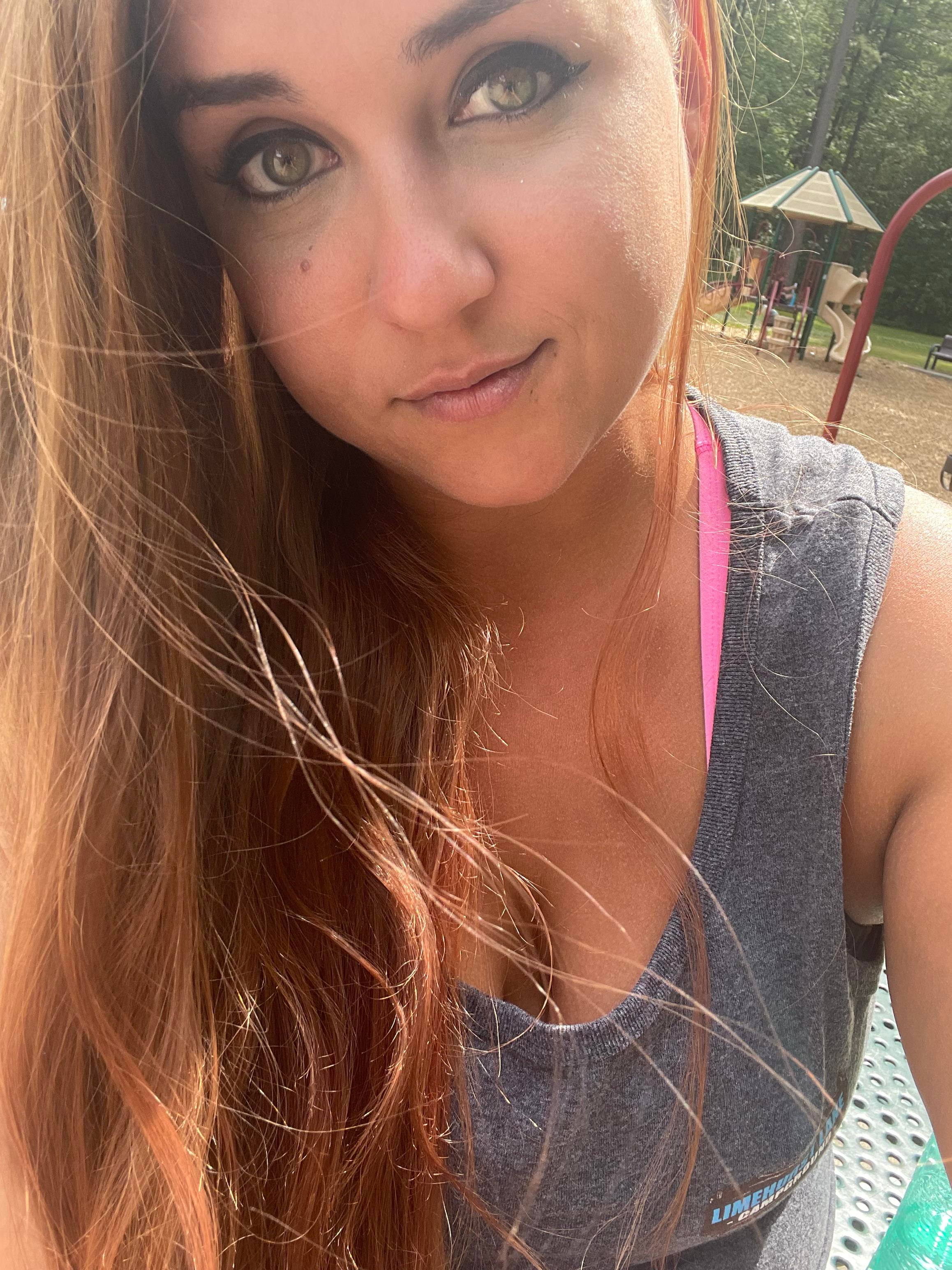 Sofia, 35
